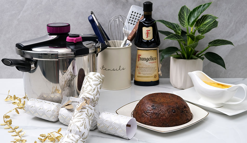 Pressure Cooker Christmas Pudding